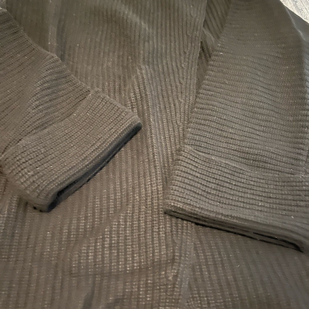 Athleta Azalea Sweater in black
Size medium  smoke free pet free home - Picture 8 of 8